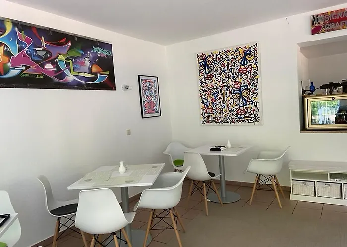 Waldwerk Wurlgrund 公寓式酒店 4*