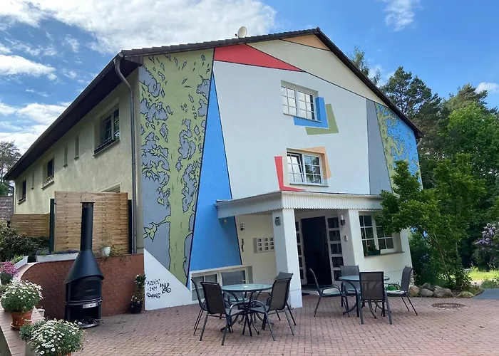 Waldwerk Wurlgrund 公寓式酒店 4*