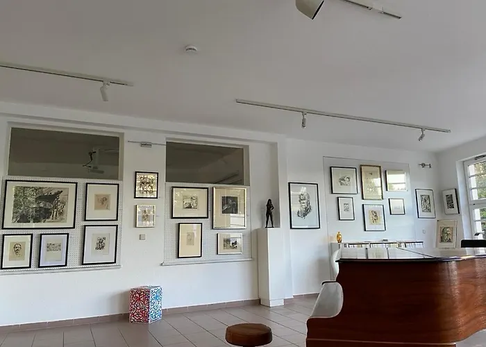 Waldwerk Wurlgrund 公寓式酒店 利兴