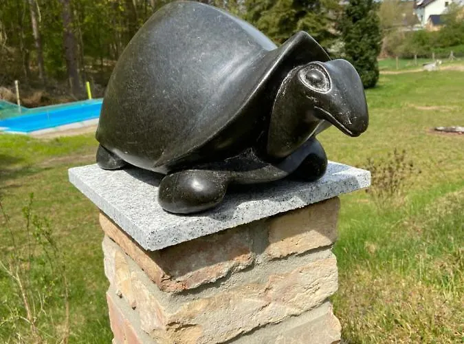 Waldwerk Wurlgrund 公寓式酒店 利兴